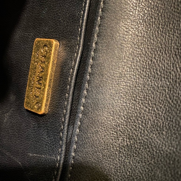 RARE CHANEL BOY (medium) -Python - Picture 14 of 14